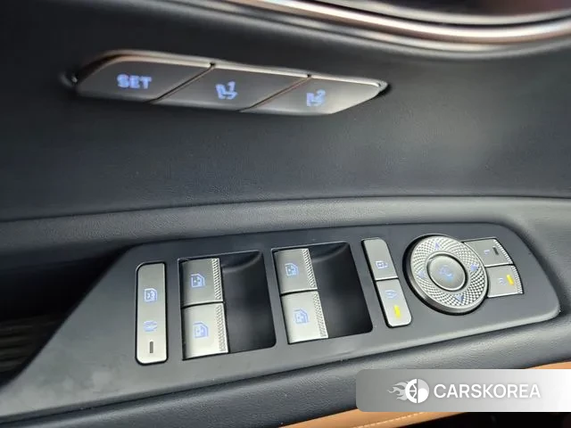 Genesis GV80 2022 Жемчужный цвет из Кореи, фото 3