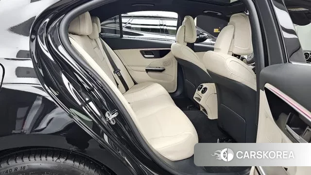 Mercedes-Benz C-Class W206 2024 Черный из Кореи, фото 3