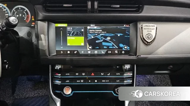 Jaguar XF (X260) 2018 Серый из Кореи, фото 3