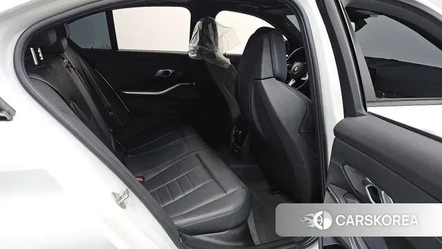 BMW 3 Series (G20) 2022 Белый из Кореи, фото 3