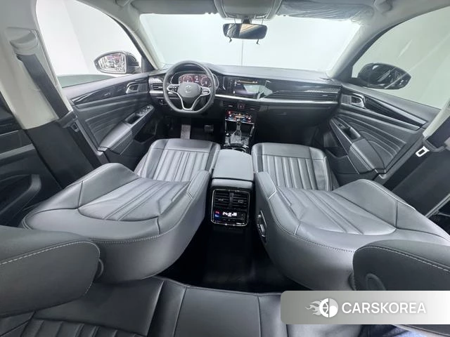 Volkswagen Passat 2023 Черный из Китая, фото 3