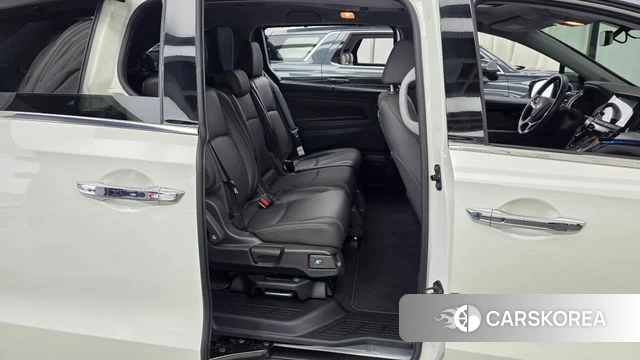 Honda Odyssey 2018 Белый из Кореи, фото 3