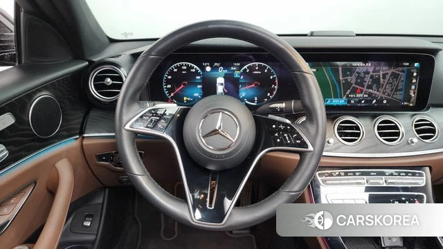 Mercedes-Benz E-Class W213 2023 Черный из Кореи, фото 3