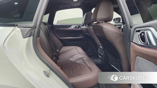 BMW i4 2023 Белый из Кореи, фото 3