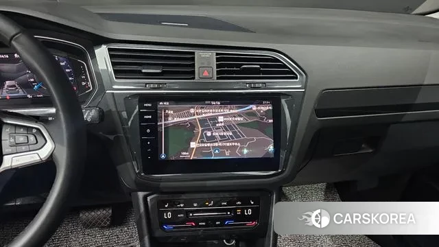 Volkswagen Tiguan second Generation 2024 Черный из Кореи, фото 3