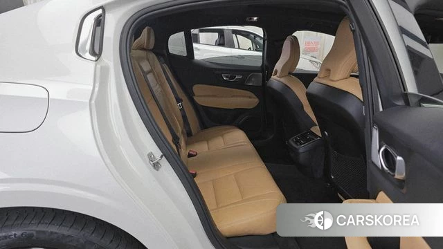 Volvo S60 3rd generation 2021 Белый из Кореи, фото 3