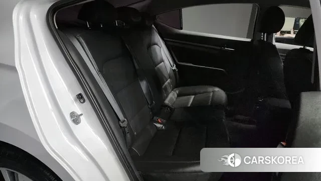 Hyundai Avante AD 2018 Белый из Кореи, фото 3