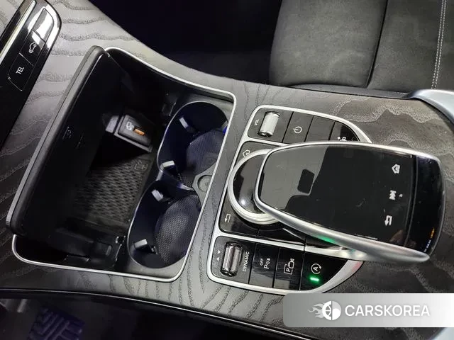 Mercedes-Benz C-Class W205 2023 Белый из Кореи, фото 3