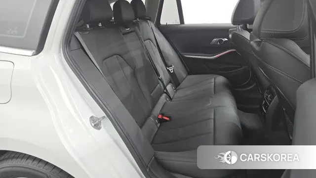 BMW 3 Series (G20) 2023 Белый из Кореи, фото 3