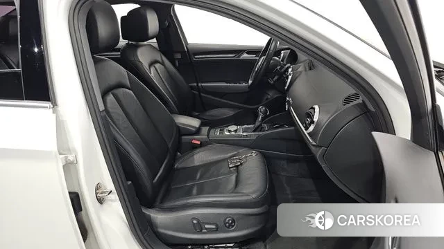 Audi New A3 2018 Белый из Кореи, фото 3