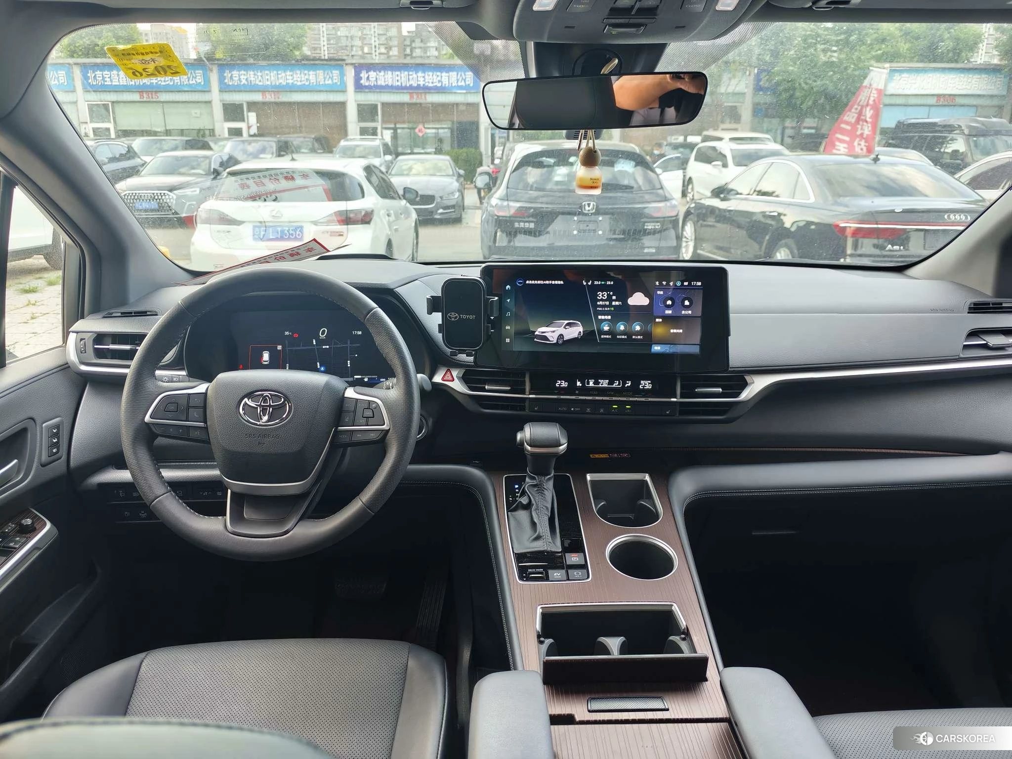 Toyota Grevia 2024 Белый из Китая, фото 3