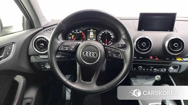Audi New A3 2018 Белый из Кореи, фото 3