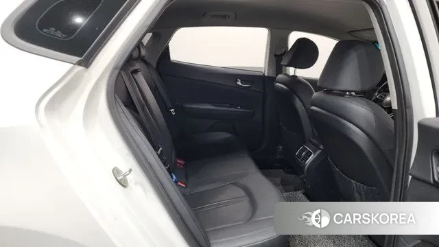 Kia The New K5 2nd generation 2018 Белый из Кореи, фото 3