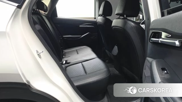 Kia Seltos 2022 Белый из Кореи, фото 3
