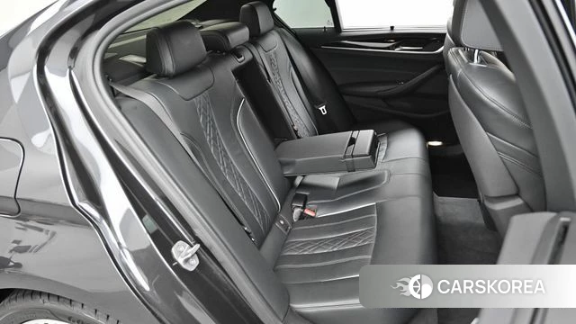 BMW 5 Series (G30) 2019 Серый из Кореи, фото 3