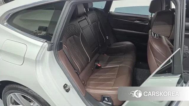 BMW 6 Series GT (G32) 2020 Белый из Кореи, фото 3