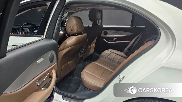 Mercedes-Benz E-Class W213 2019 Белый из Кореи, фото 3