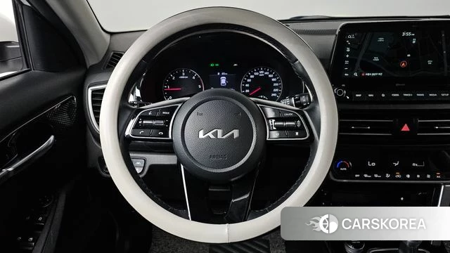 Kia Seltos 2022 Белый из Кореи, фото 3