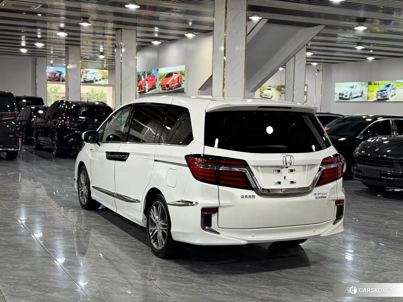 Honda Elysion 2021 Белый из Китая, фото 3