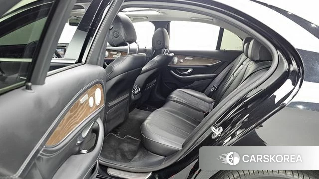 Mercedes-Benz E-Class W213 2020 Черный из Кореи, фото 3