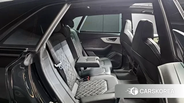 Audi Q8 (4M) 2022 Черный из Кореи, фото 3