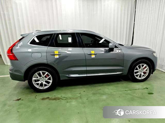 Volvo XC60 2020 Темно-серый из Китая, фото 3