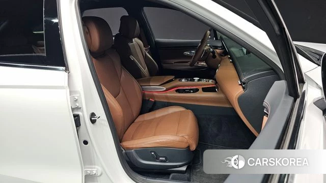 Genesis GV70 2022 Белый из Кореи, фото 3