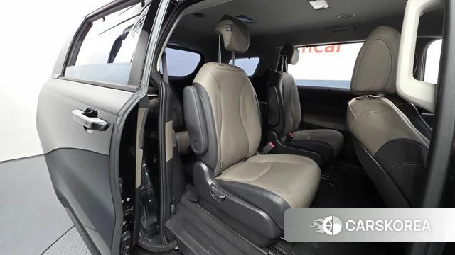 Kia The New Carnival 4th Generation 2024 Черный из Кореи, фото 3