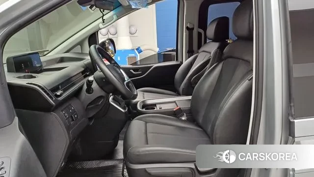 Hyundai Staria 2021 Серебряный из Кореи, фото 3