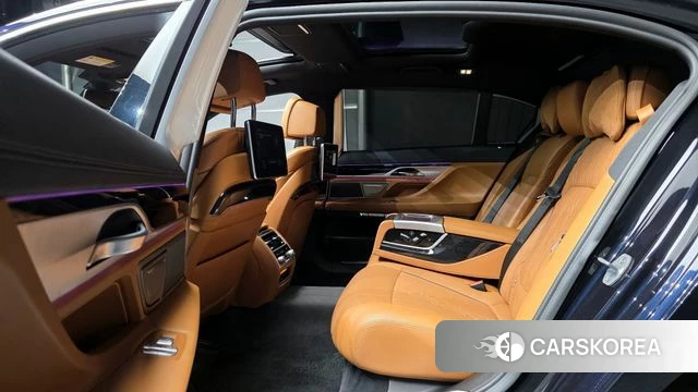 BMW 7 Series (G11) 2018 Черный из Кореи, фото 3