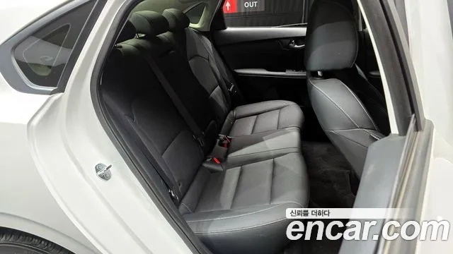 Kia The New K3 2nd generation 2024 Белый из Кореи, фото 3