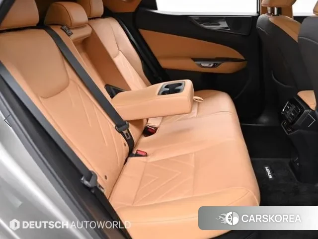 Lexus NX350h Second generation 2023 Серебристо-серый из Кореи, фото 3