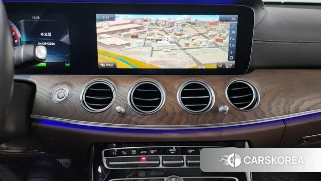 Mercedes-Benz E-Class W213 2019 Белый из Кореи, фото 3