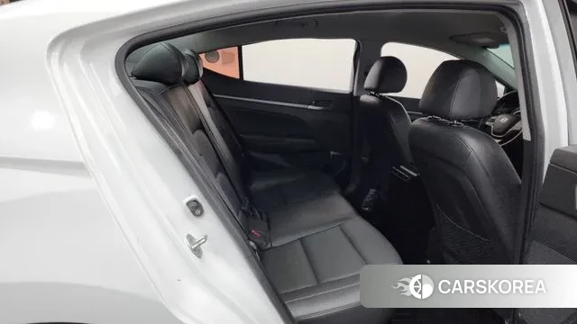 Hyundai Avante AD 2018 Белый из Кореи, фото 3