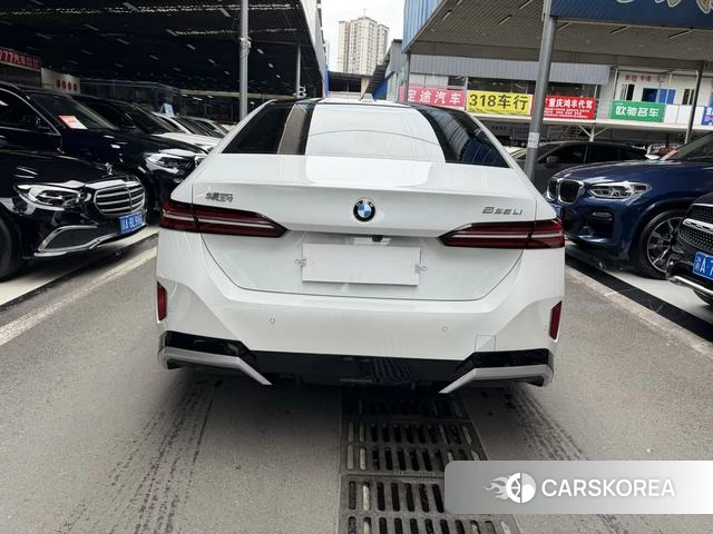 BMW 5 series 2024 Белый из Китая, фото 3