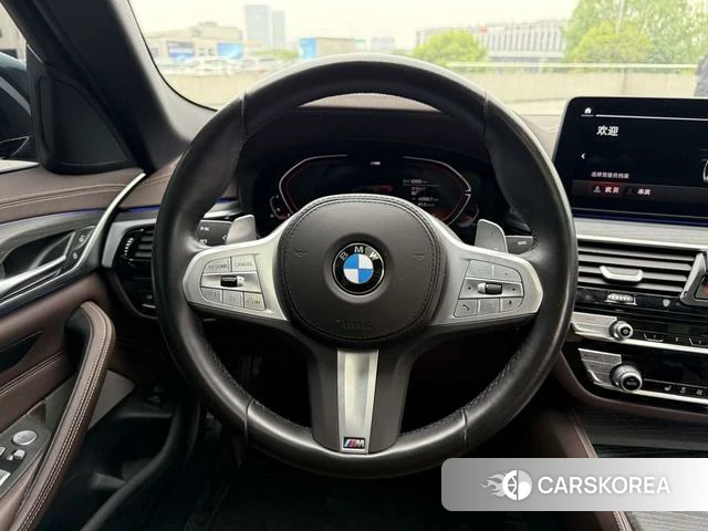 BMW 5 series 2023 Черный из Китая, фото 3