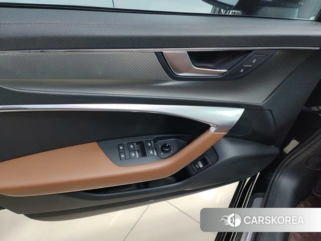 Audi A6L 2022 Черный из Китая, фото 3