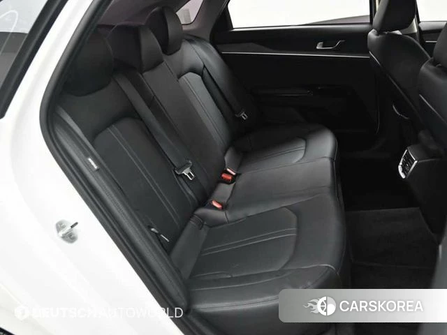 Kia K5 3rd generation 2021 Белый из Кореи, фото 3