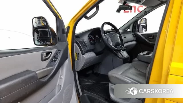 Hyundai The New Grand Starex 2018 Желтый из Кореи, фото 3