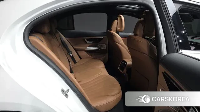 Mercedes-Benz E-Class W214 2025 Белый из Кореи, фото 3