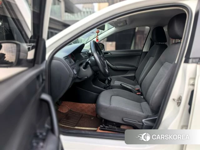Volkswagen Santana 2021 Белый из Китая, фото 3
