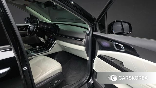 Kia Carnival 4th generation 2022 Черный из Кореи, фото 3
