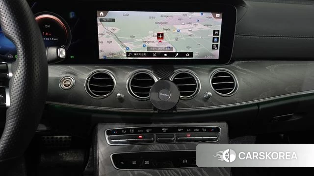Mercedes-Benz E-Class W213 2022 Серебристо-серый из Кореи, фото 3