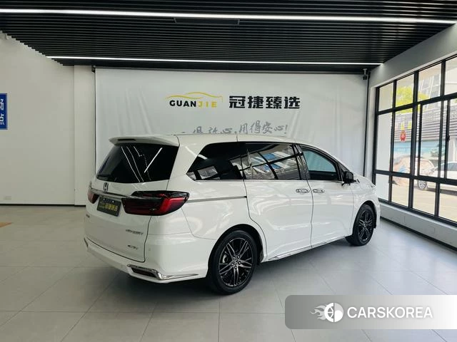 Honda Odyssey 2023 Белый из Китая, фото 3