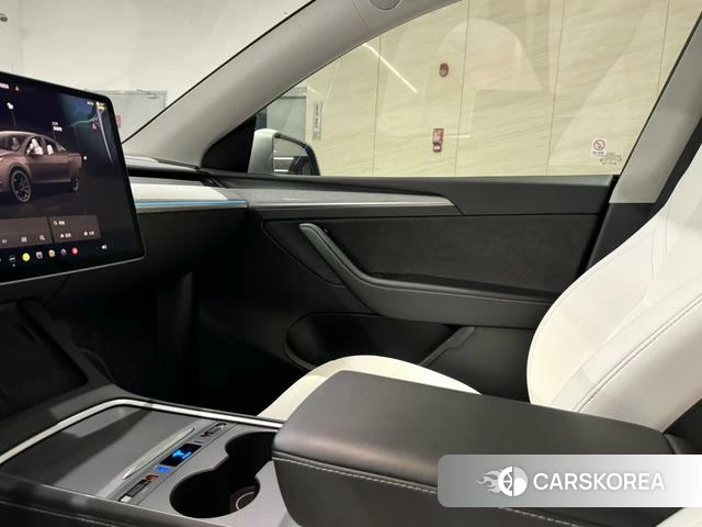 Tesla Model Y 2024 Шампань из Китая, фото 3