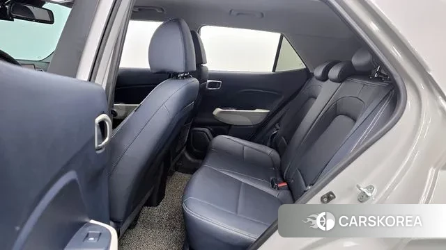 Hyundai Venue 2021 Серебристо-серый из Кореи, фото 3