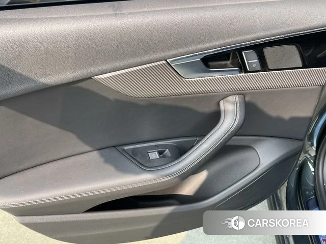 Audi A4L 2024 Темно-серый из Китая, фото 3