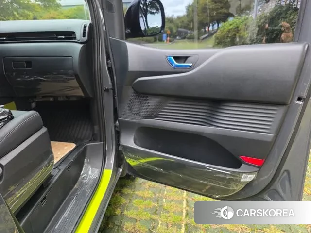 Hyundai Staria 2025 Серый из Кореи, фото 3