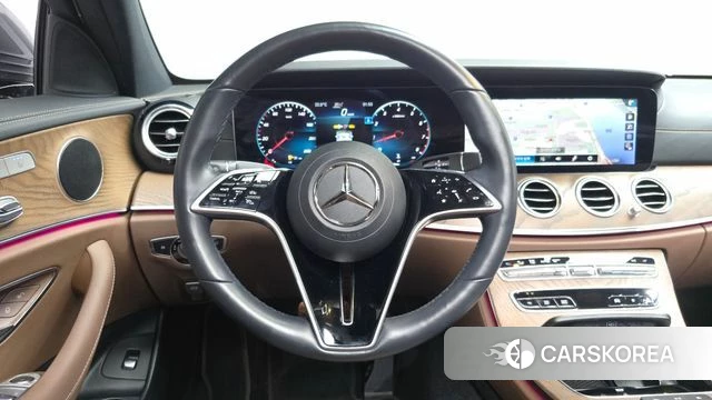 Mercedes-Benz E-Class W213 2021 Серый из Кореи, фото 3