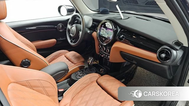 Mini Cooper S 2023 Коричневый из Кореи, фото 3